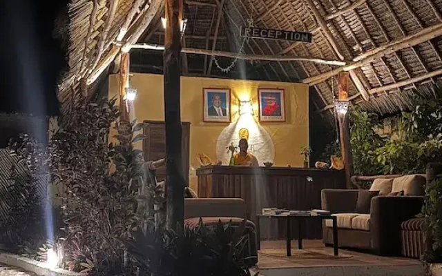 Moayana Liora Zanzibar