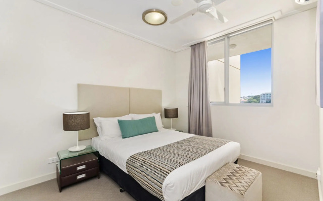 Dalgety Apartments
