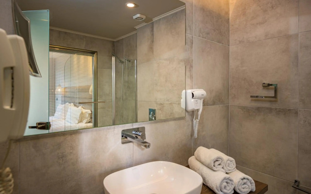 Alexandra Beach Resort & Spa