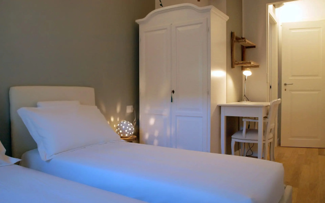 Cosmopolitan Central Rooms