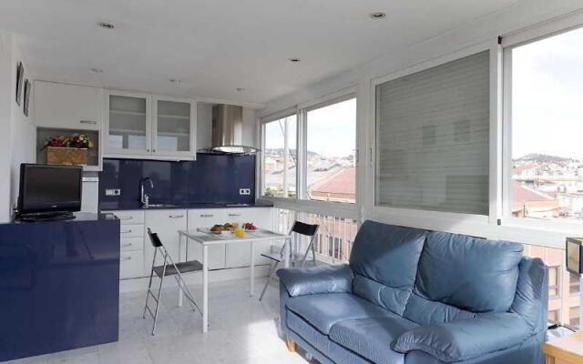 Апартаменты AinB Diagonal Francesc Macia Apartments комната для гостей