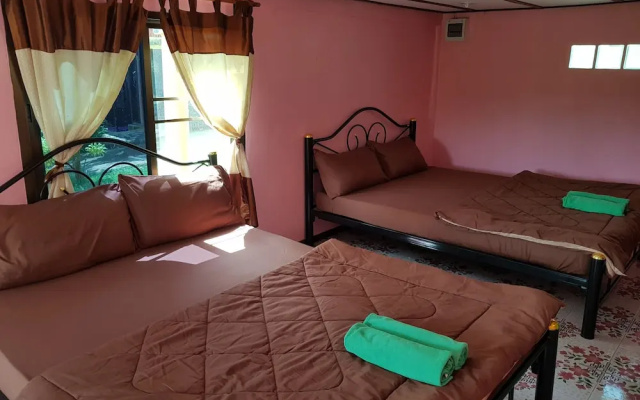 Baan Phanawan Resort