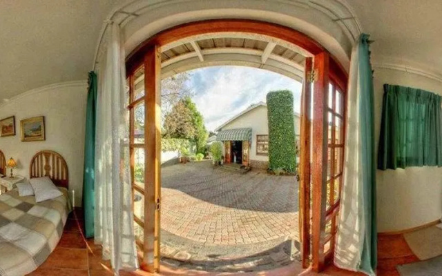 Cosy Den B&B Luxury Guest House Style