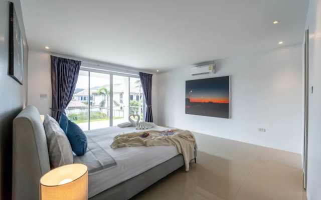 Modern 4 Bedrooms Pool Villa - VY