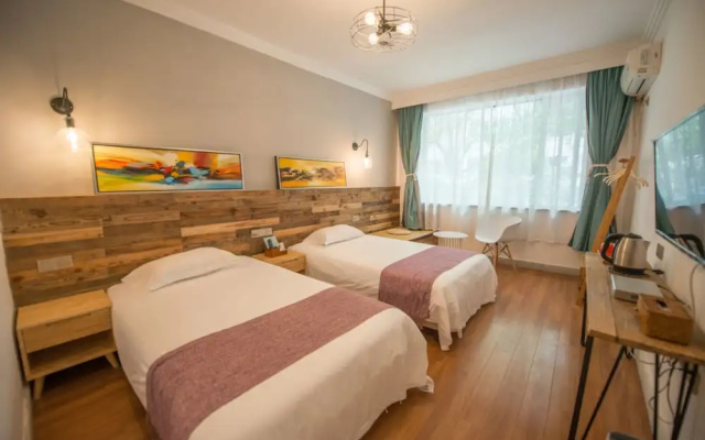 Ming Palace International Youth Hostel