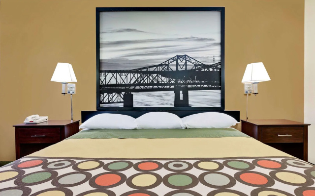 Super 8 by Wyndham Laurel