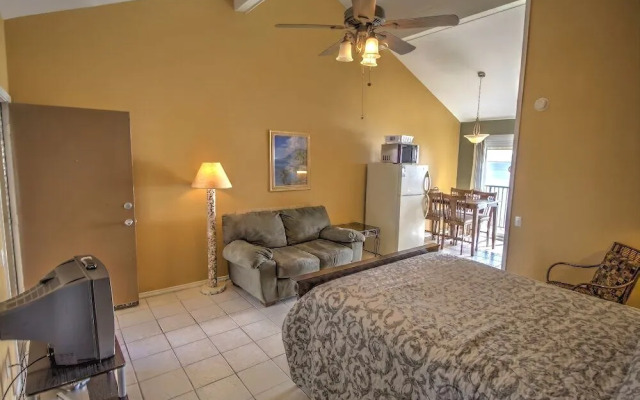 Sandcastle 202c - studio Br Condo