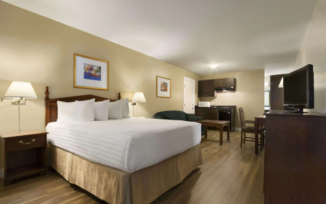 Days Inn by Wyndham Vernon