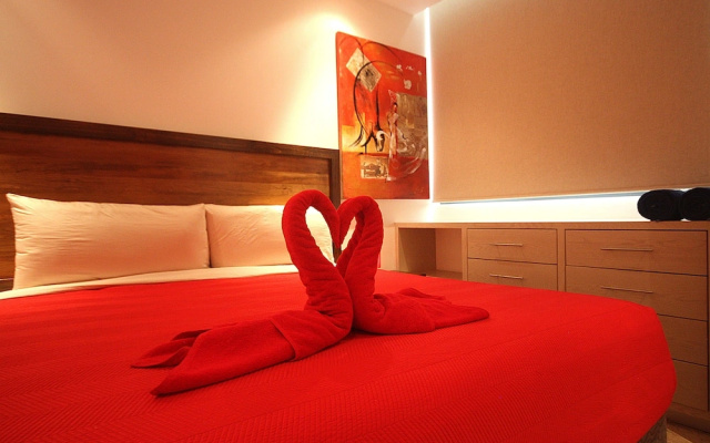 Menesse On the Beach 302 by iMexico