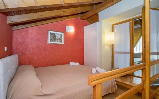 Apartments with Shared Pool Villa Rossella 1