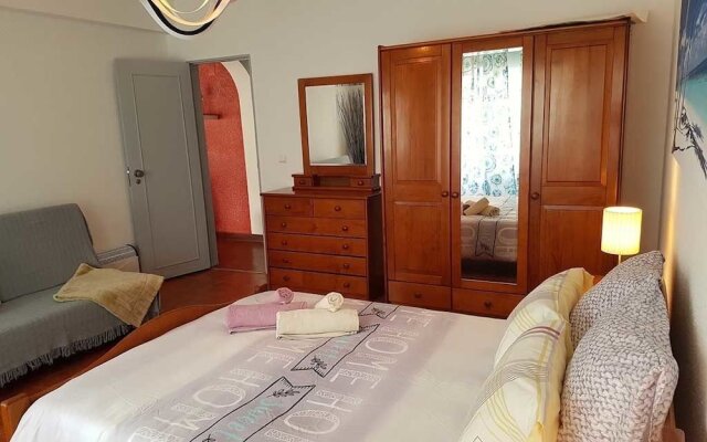 Caparica Central Apartment by Host-Point