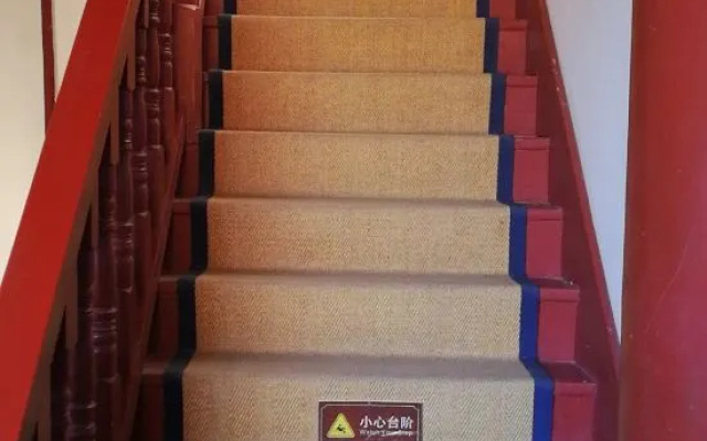 Yuantong Pagoda Inn
