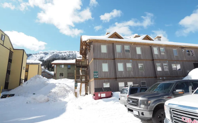 Apex Mountain Lodge Suite 4 Bedrooms 2 Bathrooms Condo