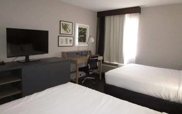 Отель Country Inn & Suites By Radisson Dunbar Charleston