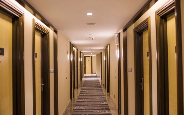 Nu Hotel