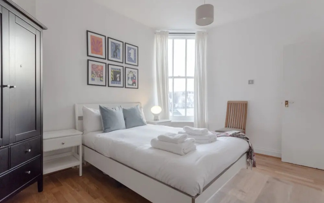 Charming 2 Bedroom Property in Clapham