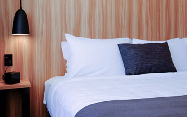 No. 9 Hotel