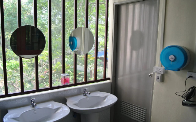 Хостел First Inn Bangkok