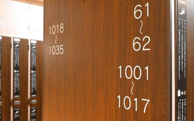 Sauna & Capsule Hotel Hollywood - Caters to Men