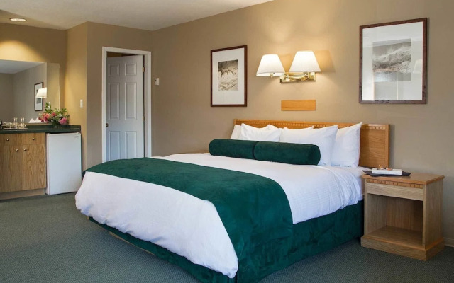 The Lodge at Arrow Lakes
