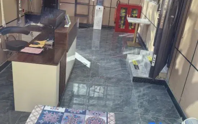 Yaju Homestay Youth Hostel (Dukezong Ancient City East Gate)