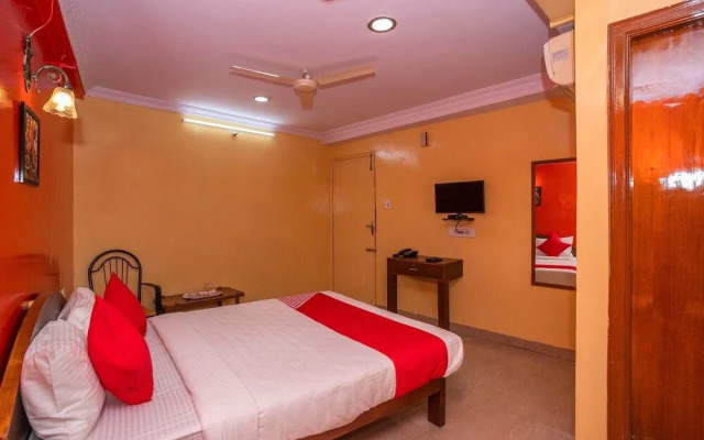OYO 26900 Royal Inn