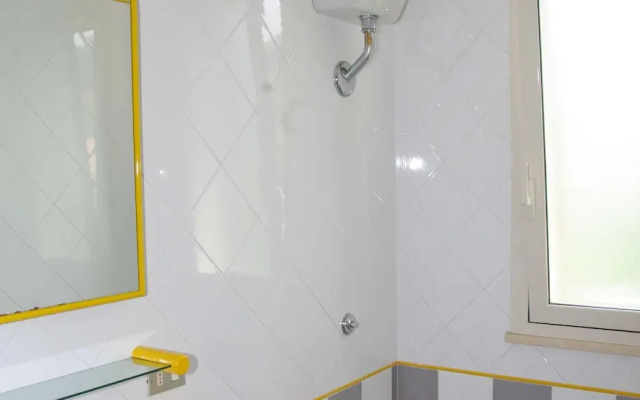 Beautiful Apartment for 2 People in Residence