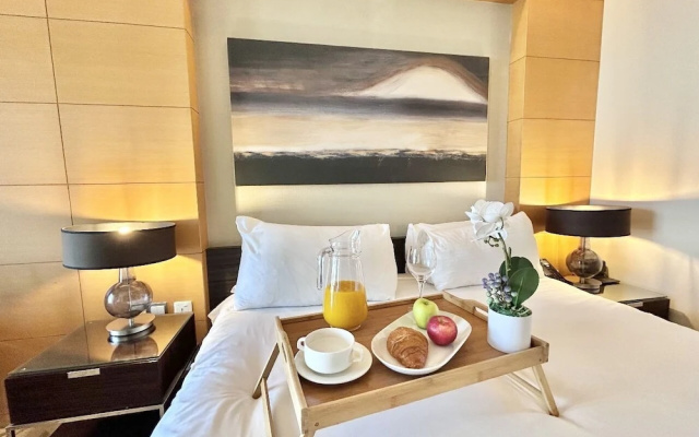 Luxury 1 bedroom at Fashion Avenue Dubai Mall Residences