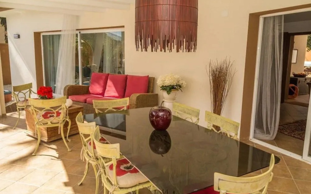 Palm Luxury Retreat