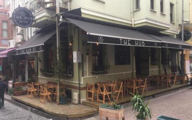 The Hub Hostel вид на фасад