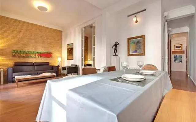 Friendly Rentals Strauss