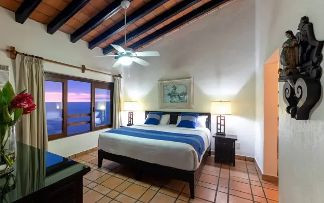 WIVC Conchas Chinas Condo - Stunning Ocean & Mountain Views, Close To The Beach & Romantic Zone