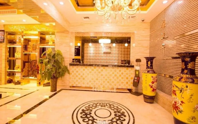 ChonpinesHotel