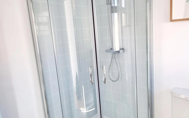 Visit Seaford Apartment - 4 Bedroom - Sleeps 9