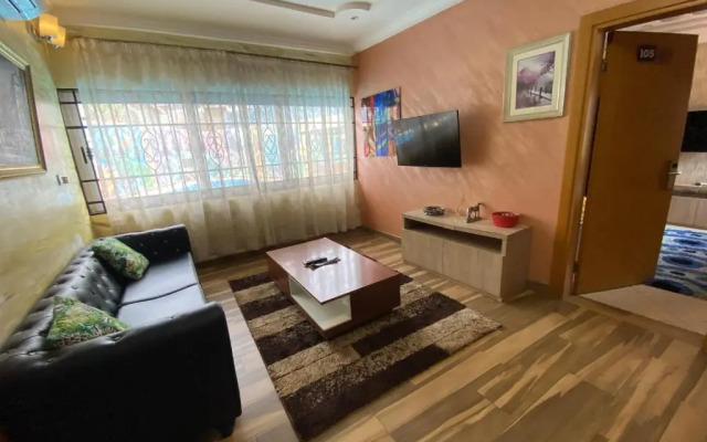Bays Lodge, Accra
