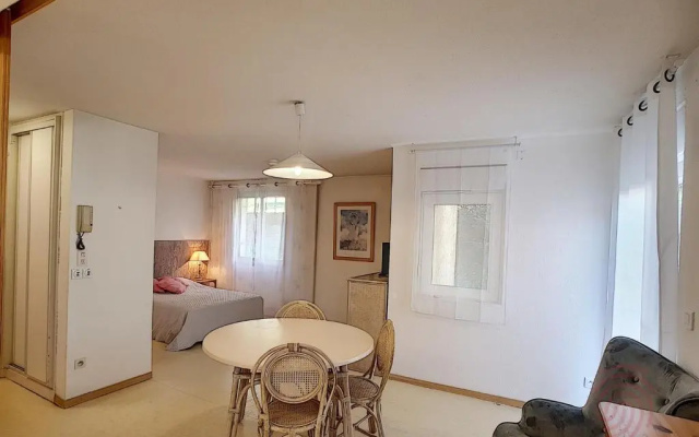 Appartement Lamalou-les-Bains, 1 pièce, 2 personnes - FR-1-451-67