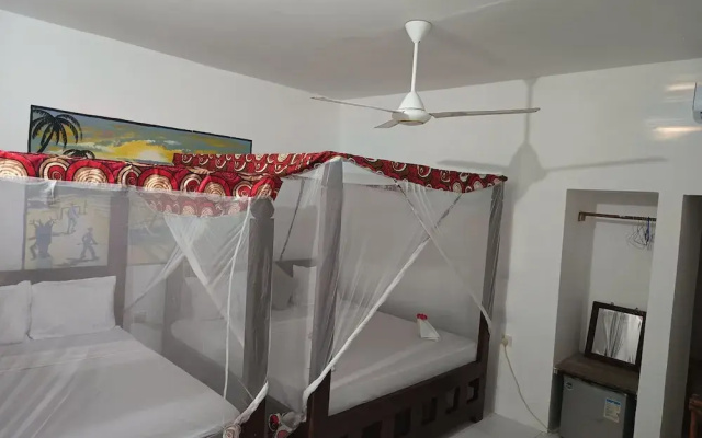 Zanzi Beach Hotel