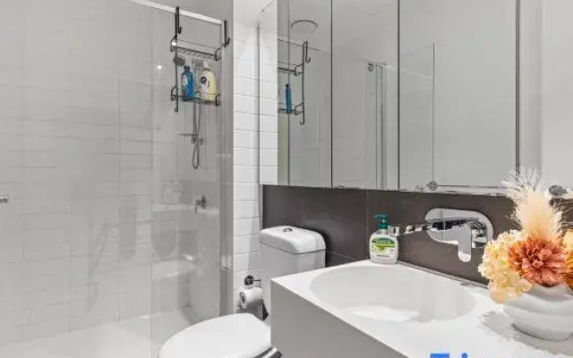 Unbeatable Convenience 2BR – SouthernCross CBD Gateway