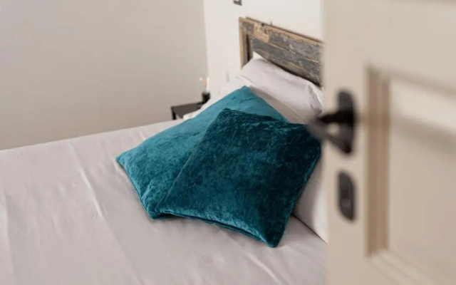 Bed and Box - VT01