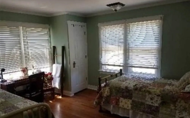 Dragonfly Bed and Breakfast