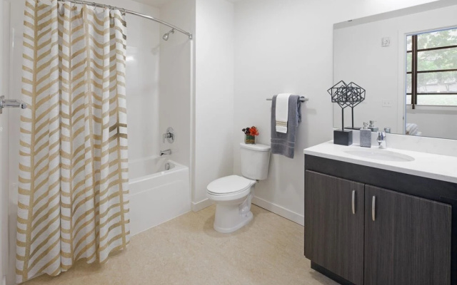 Hollywood Apartments by Barsala