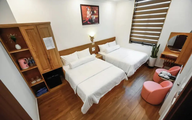 Ly Ly Hotel 2