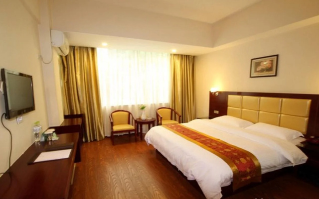 GreenTree Inn GuiLin LinGui District JinShan Square JinShui Road Expre