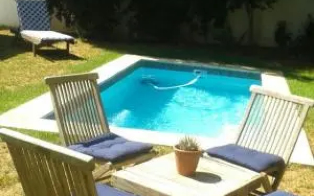 Anesta House