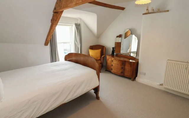 Cross View Cottage