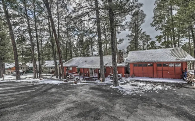 Ruidoso Vacation Rental House w/ Deck & Chiminea!