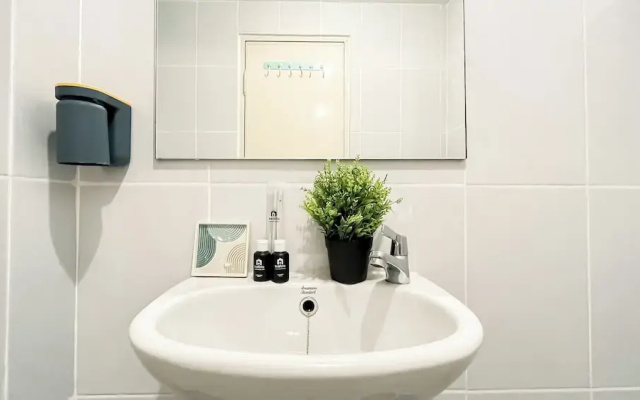 Studio Basic Apartment At Tokyo Riverside Pik 2