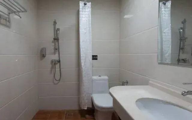 Chuanglian Guopei Zhongxin Hotel