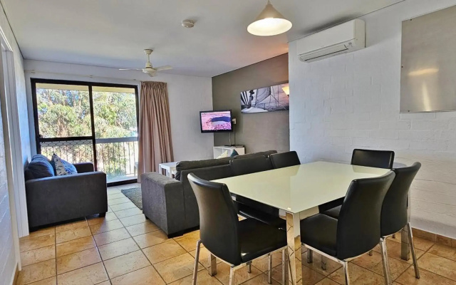 Riverview Holiday Apartment 6 - Kalbarri WA