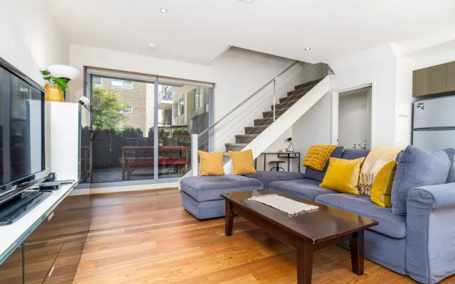 Modern Two-story City Pad With Pool,